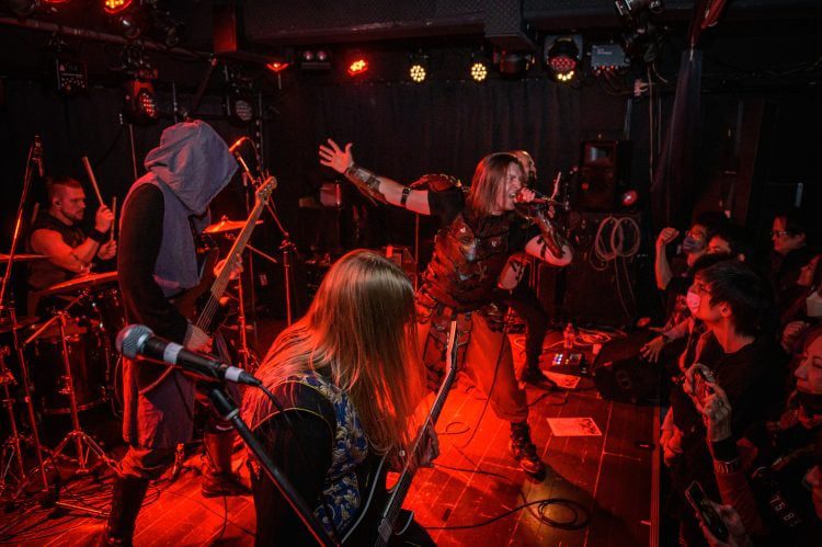 How One Band Took Their Fans On A Trip To Japan