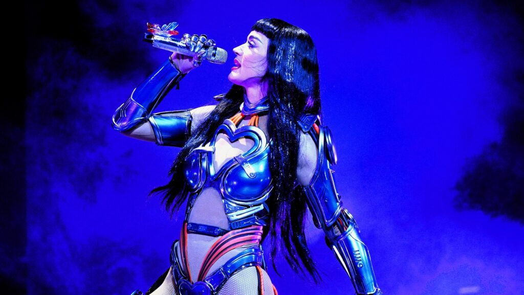 Katy Perry’s 'The Lifetimes Tour' Heads to Movie Theaters